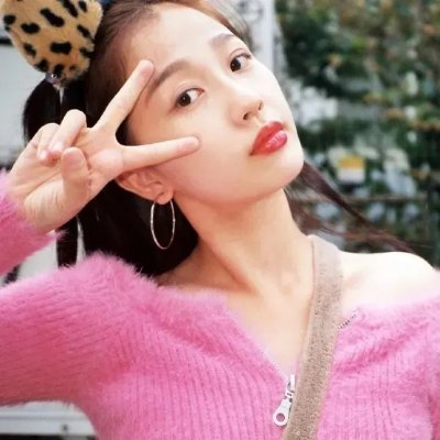 年轻的媳妇 海报